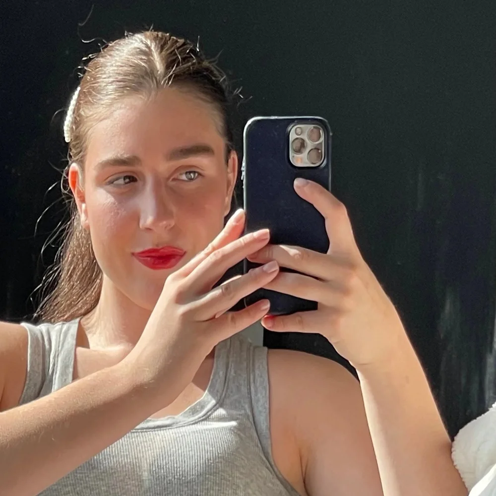 Brynn Klinefelter taking a mirror selfie